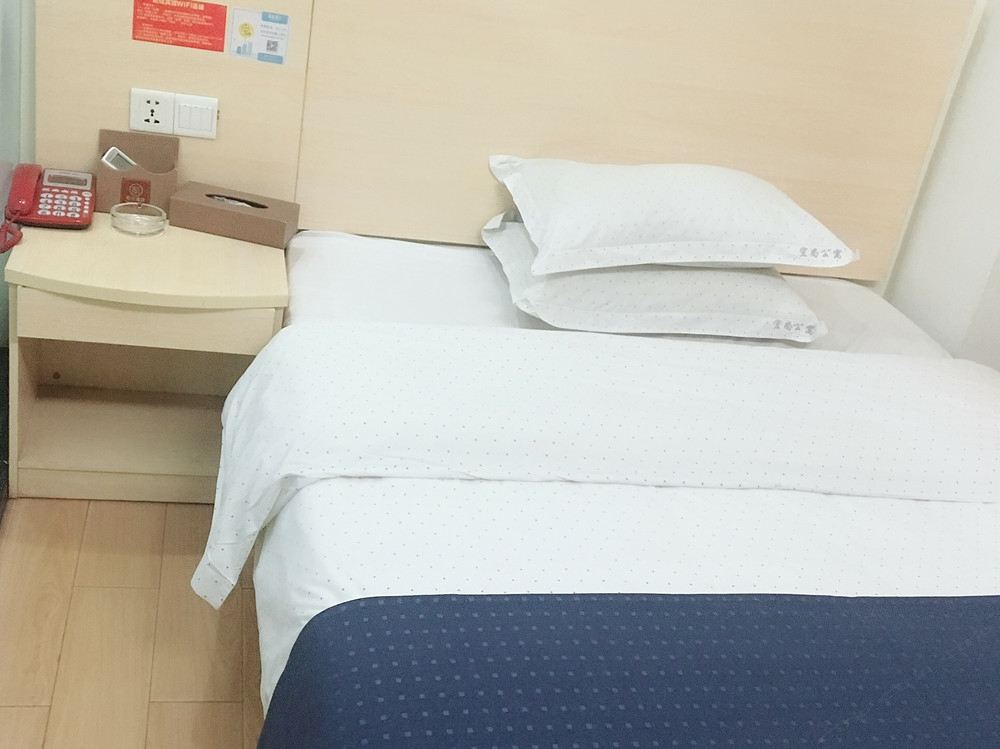 标准大床间