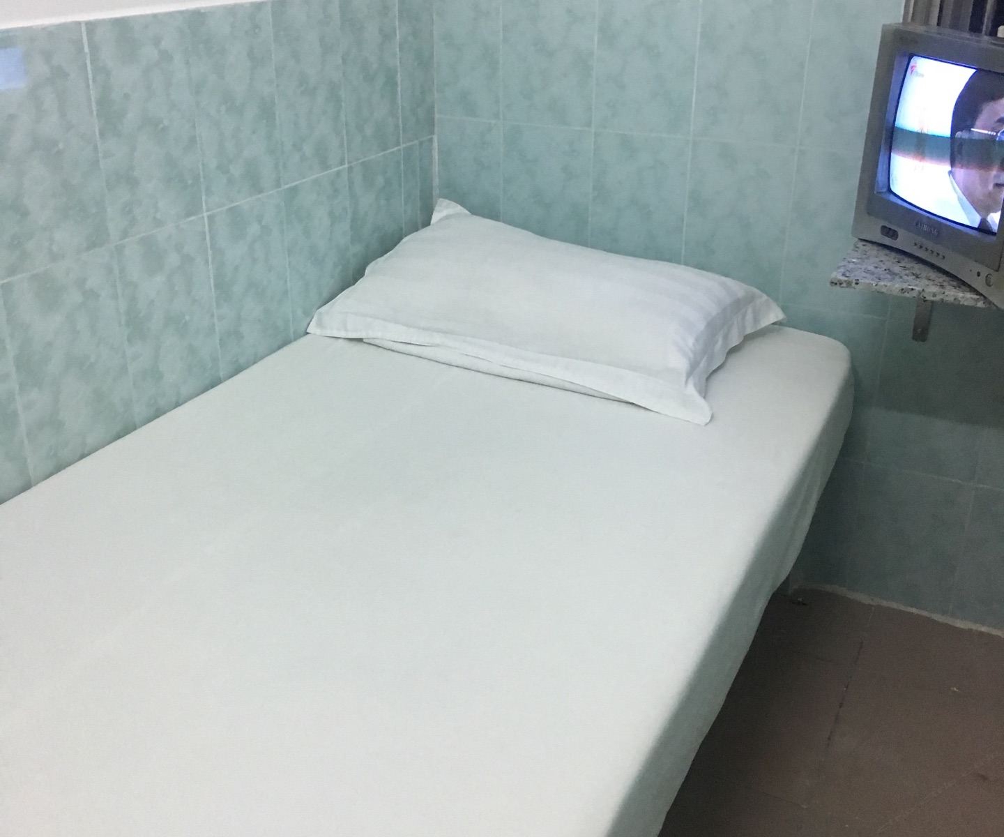 普通单人间(公共卫浴)