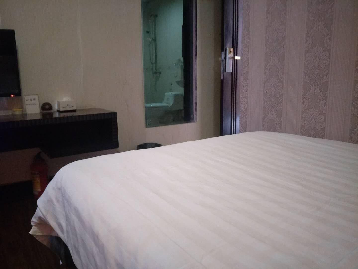 豪华大床房