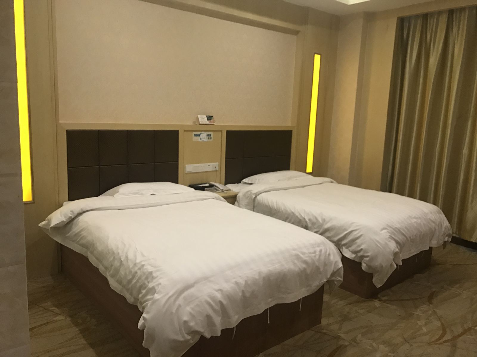 高级双床间