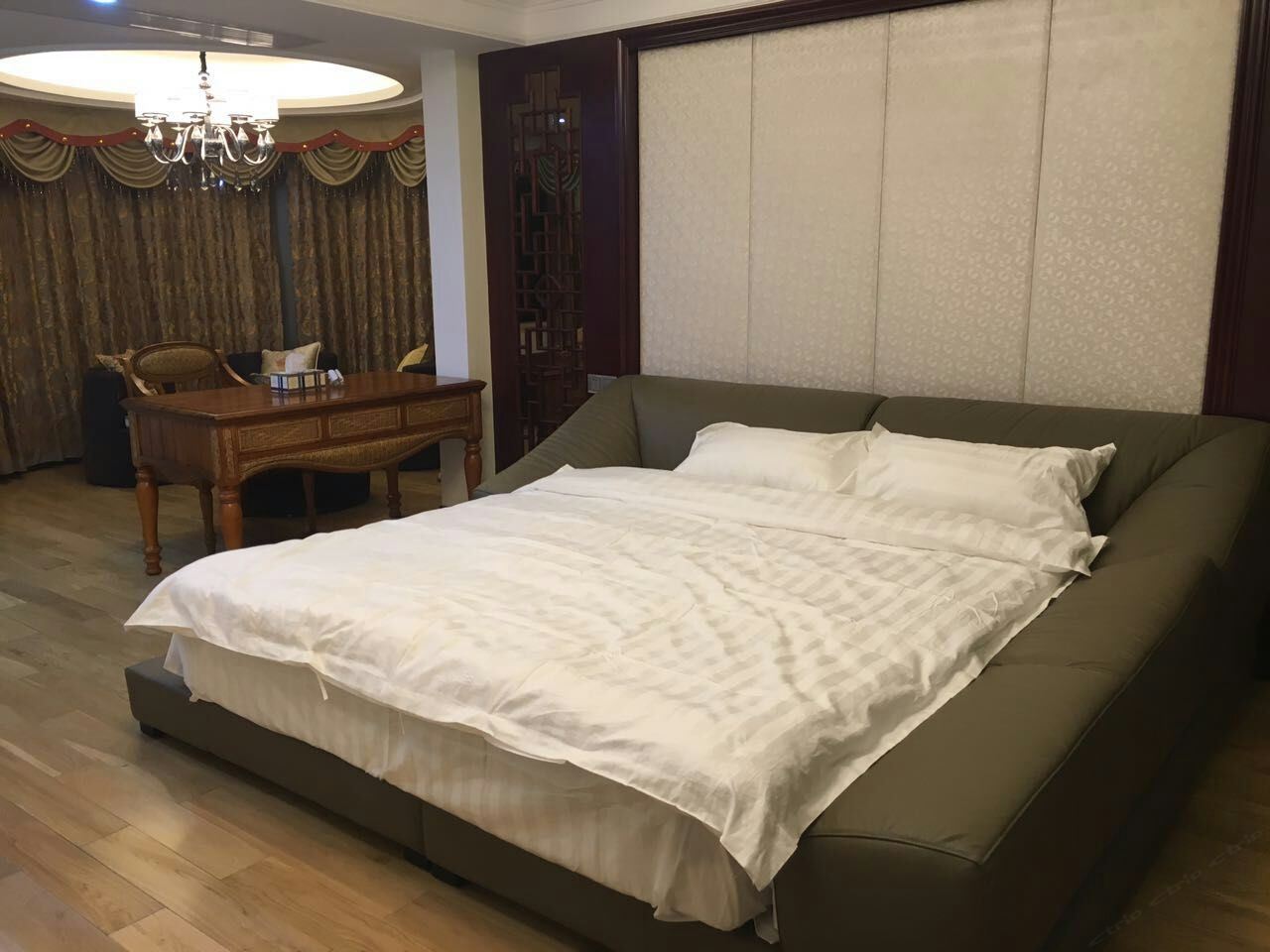 豪华独栋别墅6房8床私家花园泳池