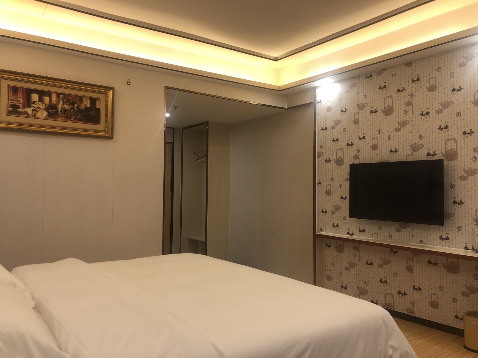 高级大床房