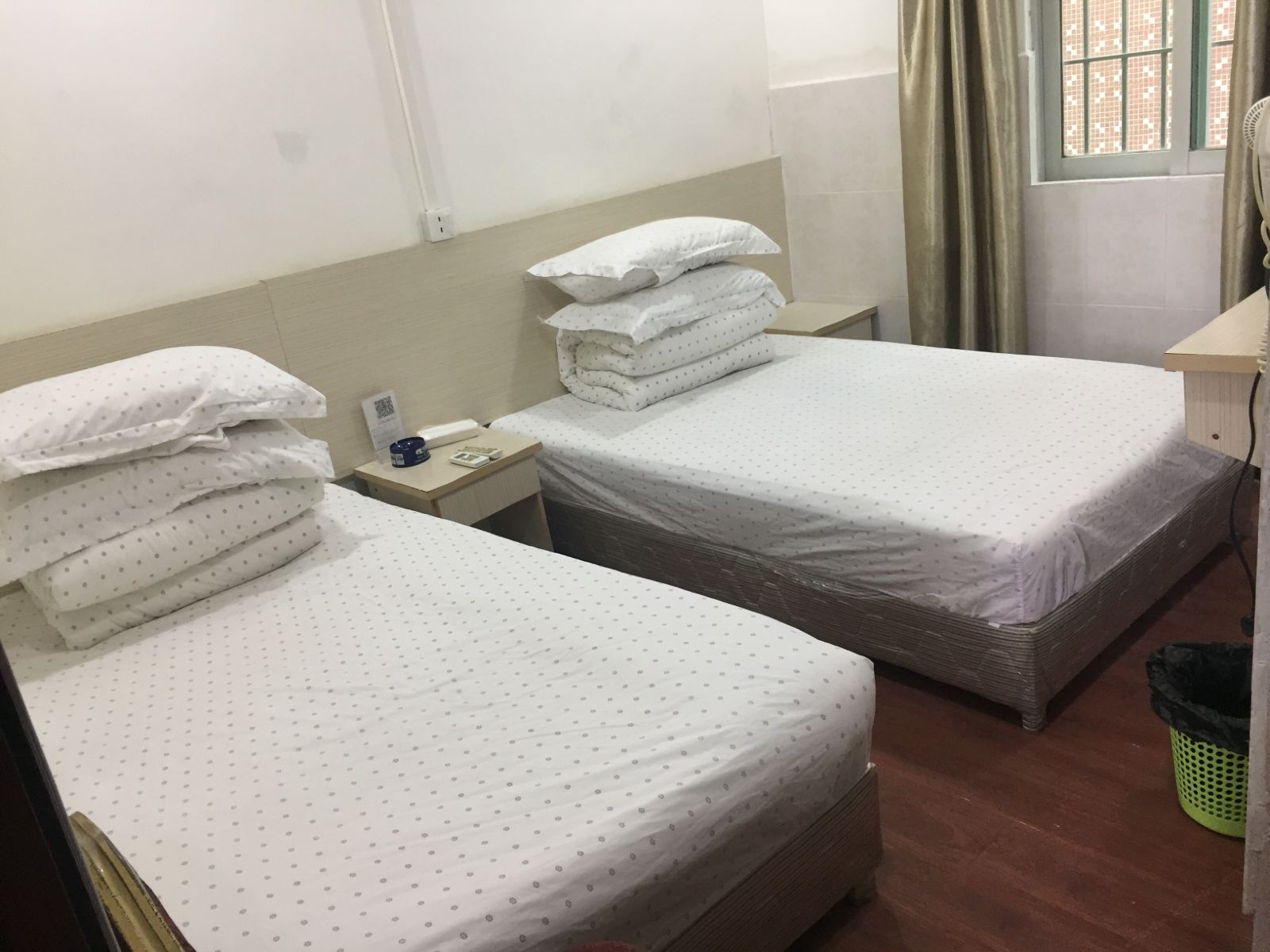 标准双床房