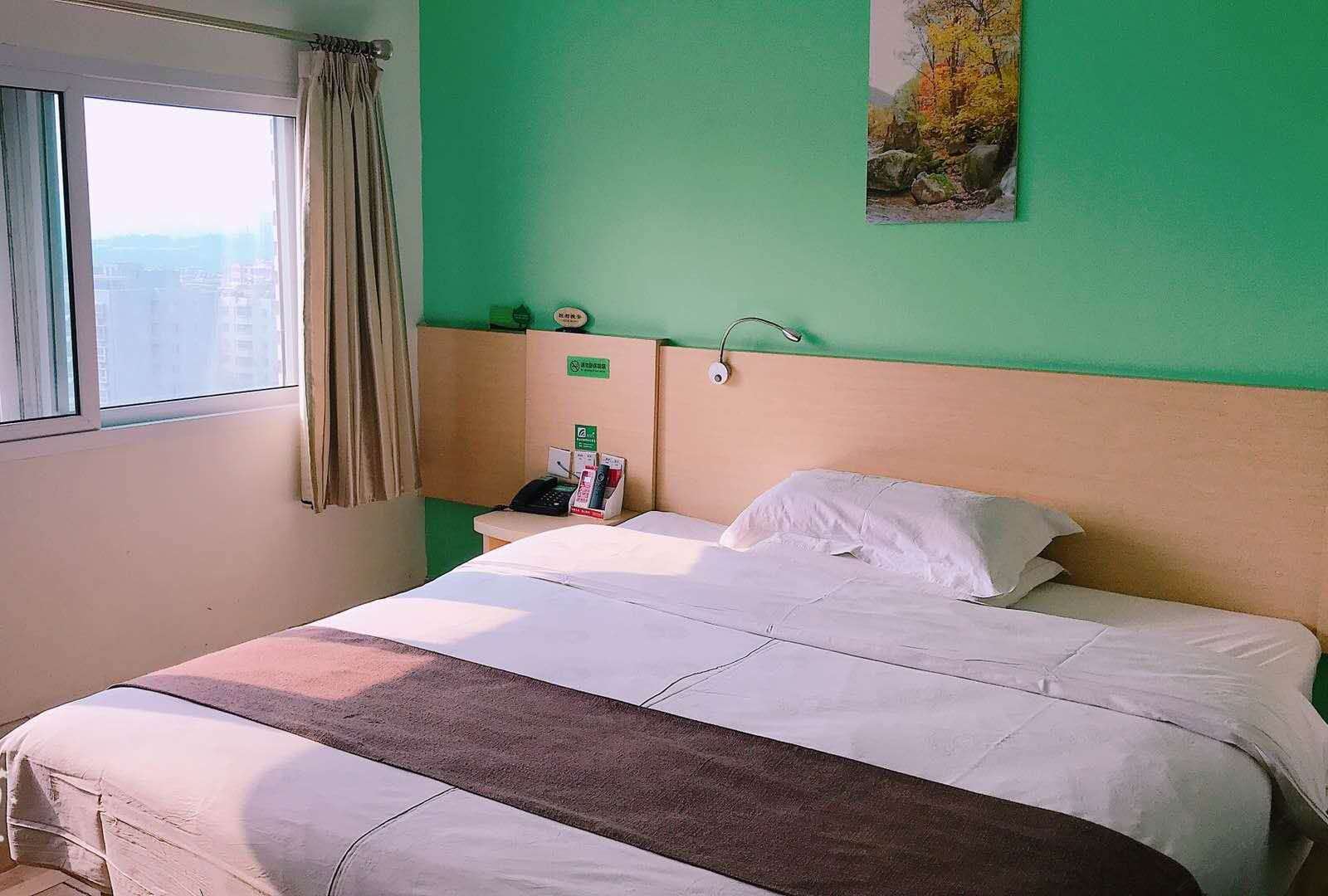 高级大床房