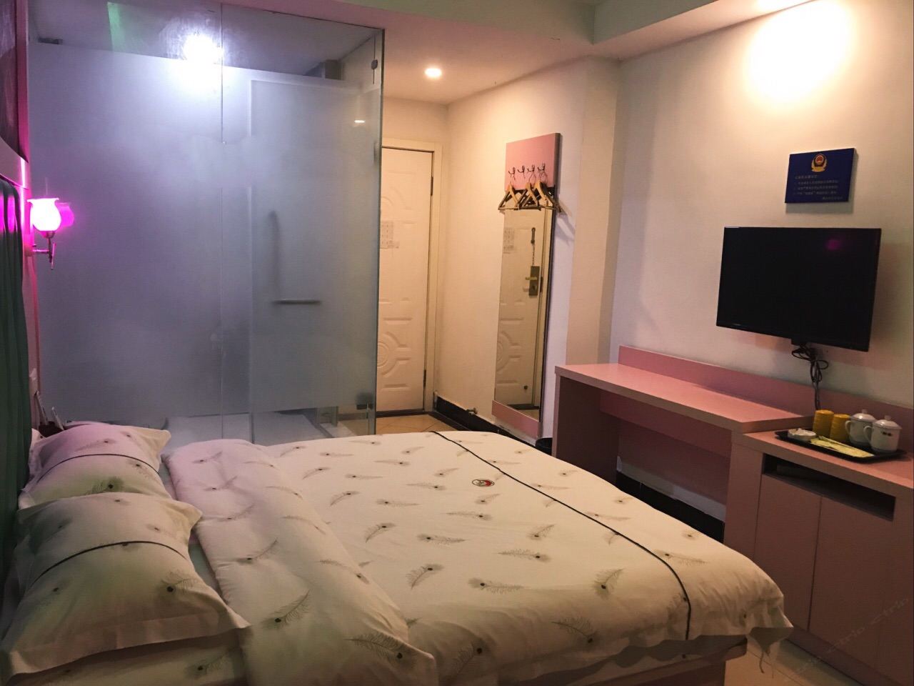 标准大床房(无窗)