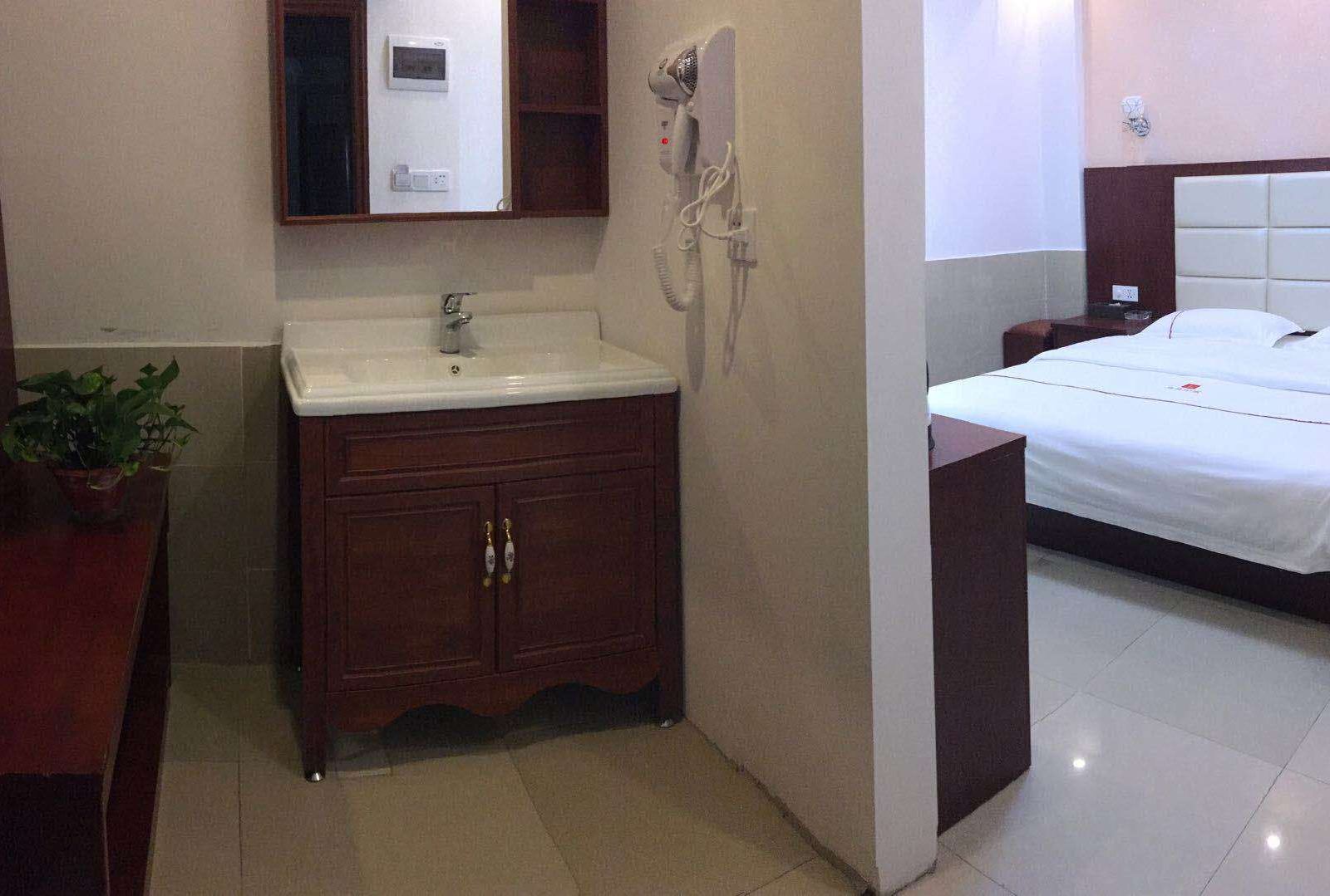 标准大床房