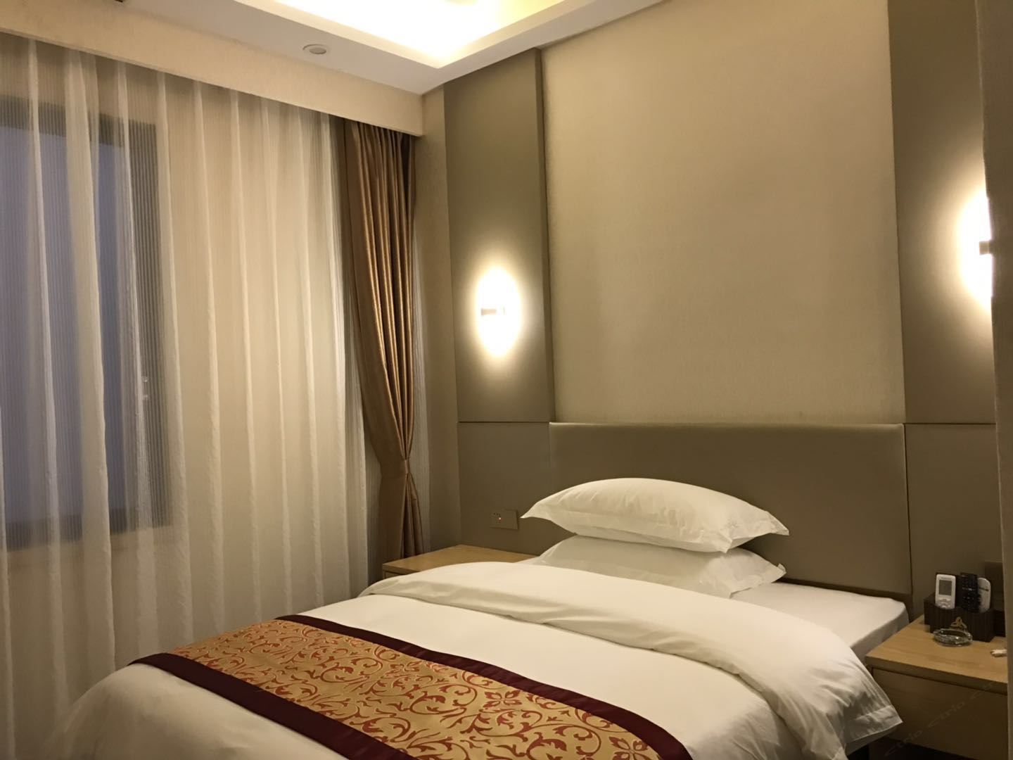 标准大床房