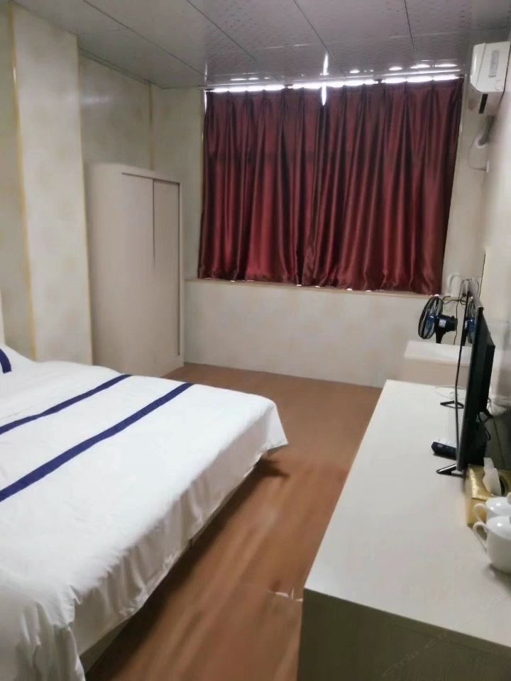 标准大床房