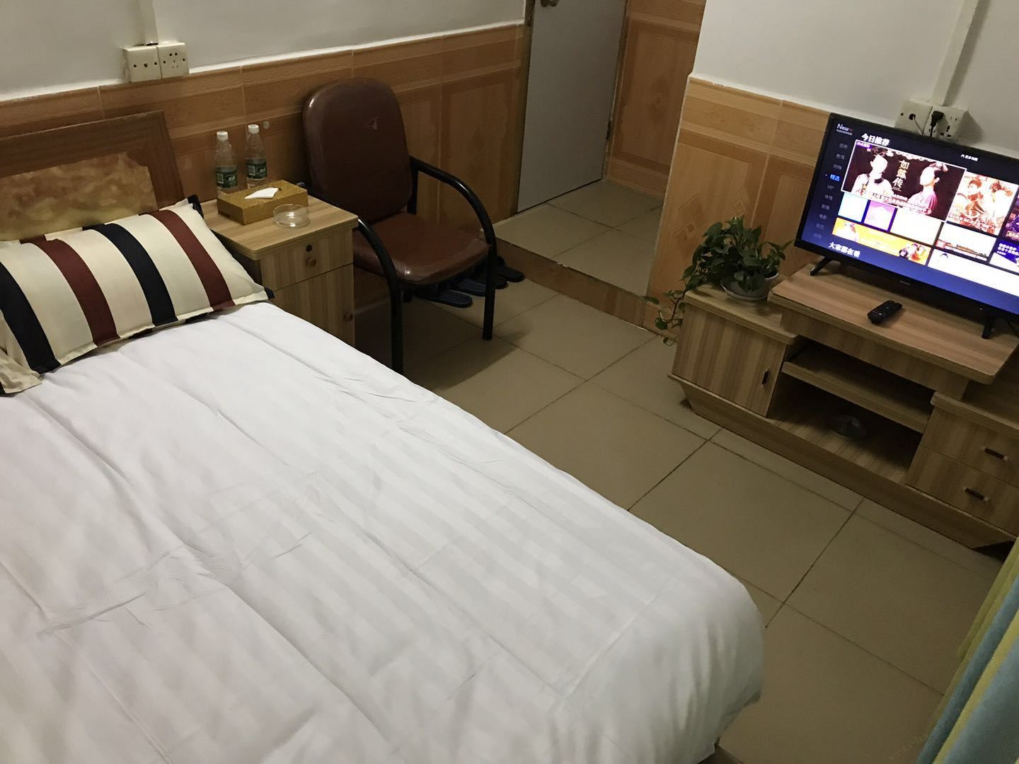 豪华大床房