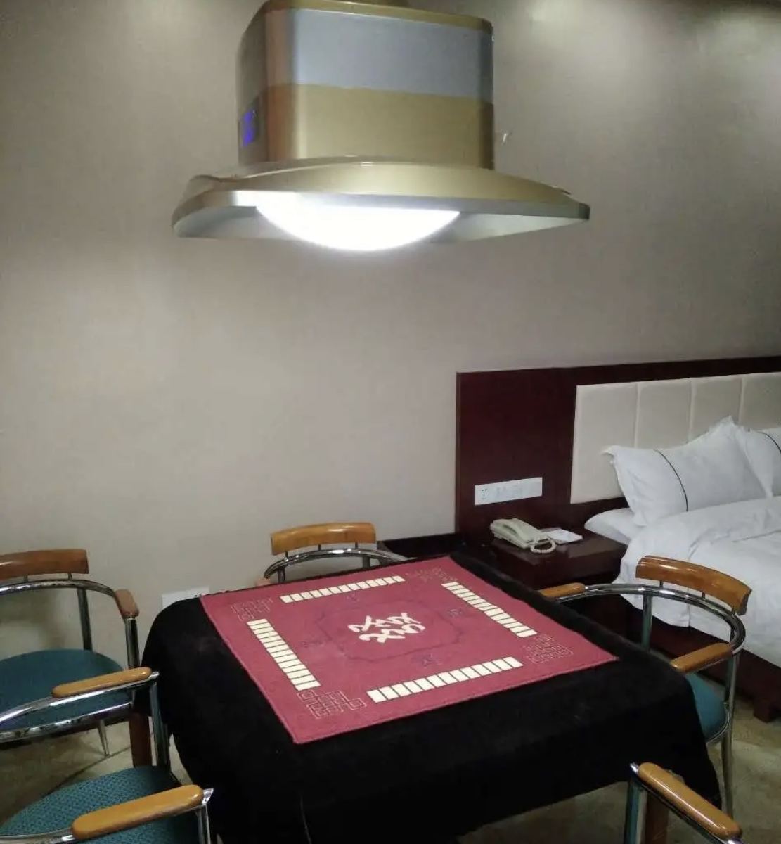 麻将大床房