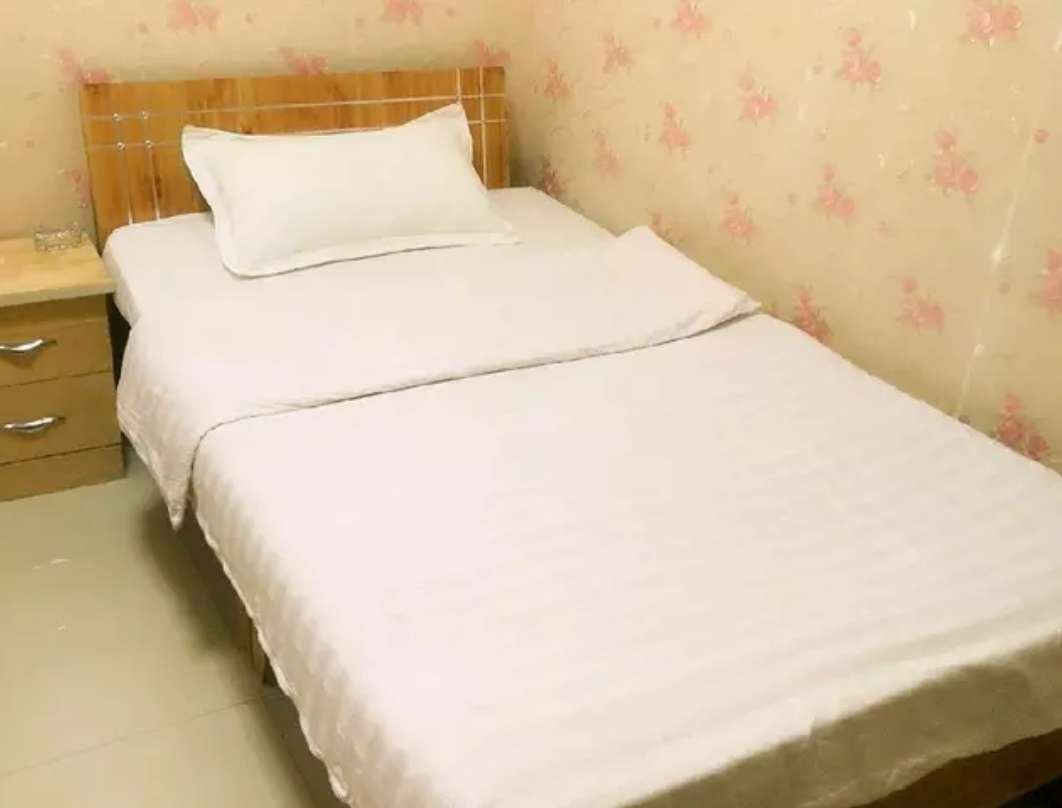 观景小床房(公共卫浴)