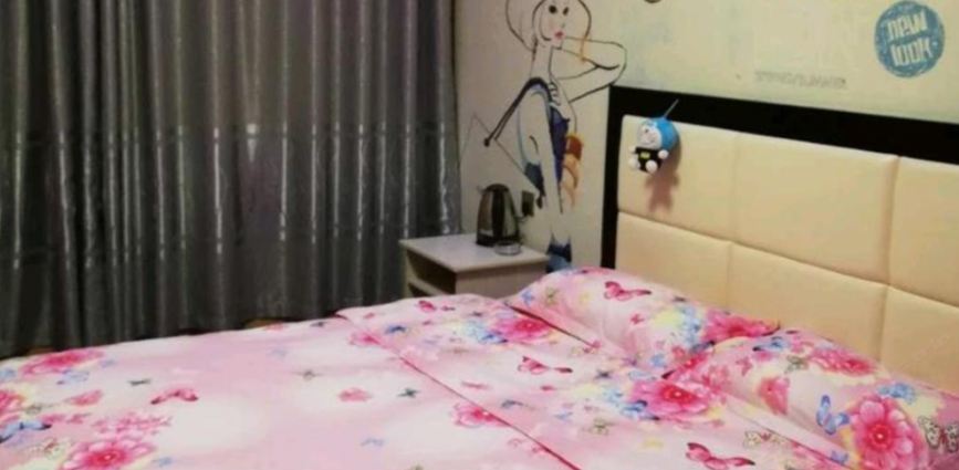 魅惑红唇