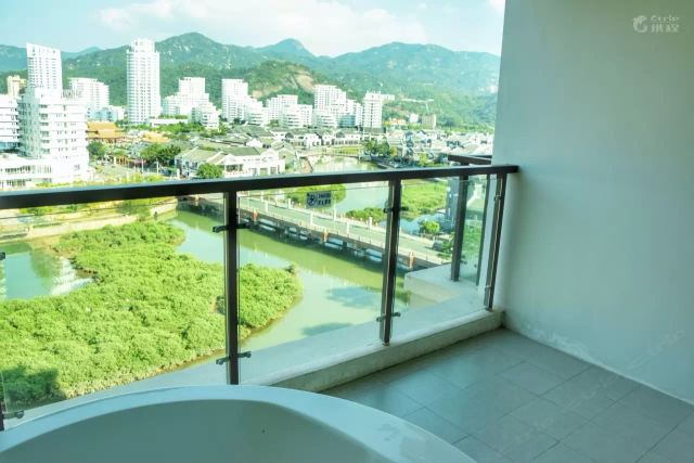 高级园景双床房