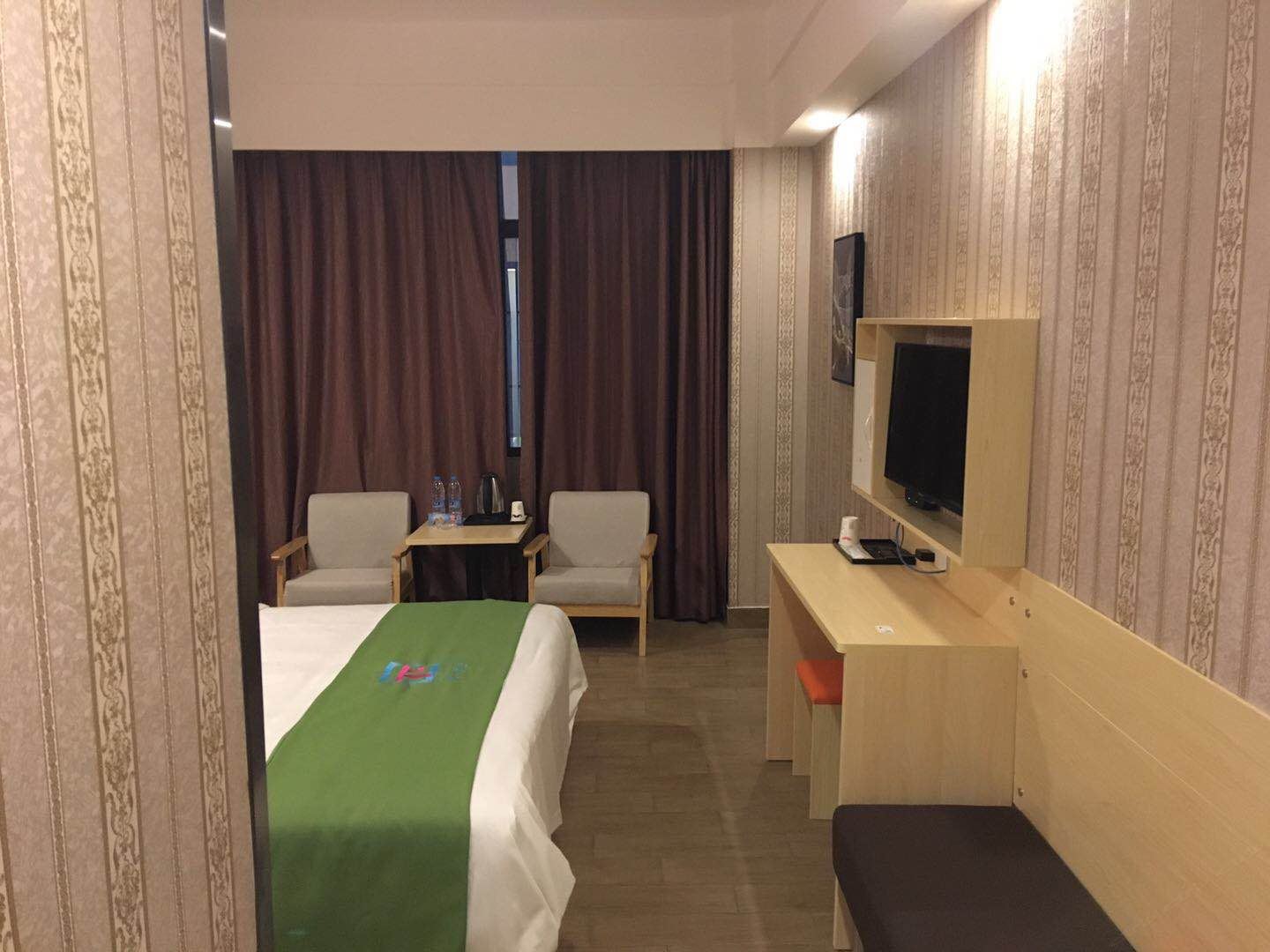 精选大床房