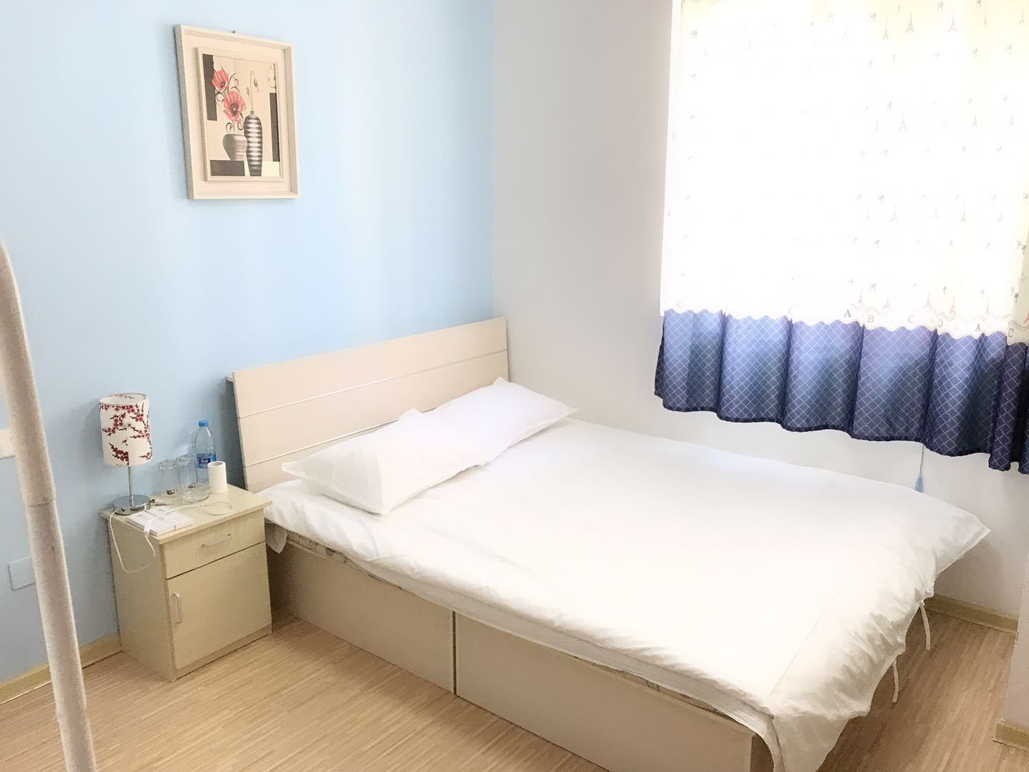 经济大床房