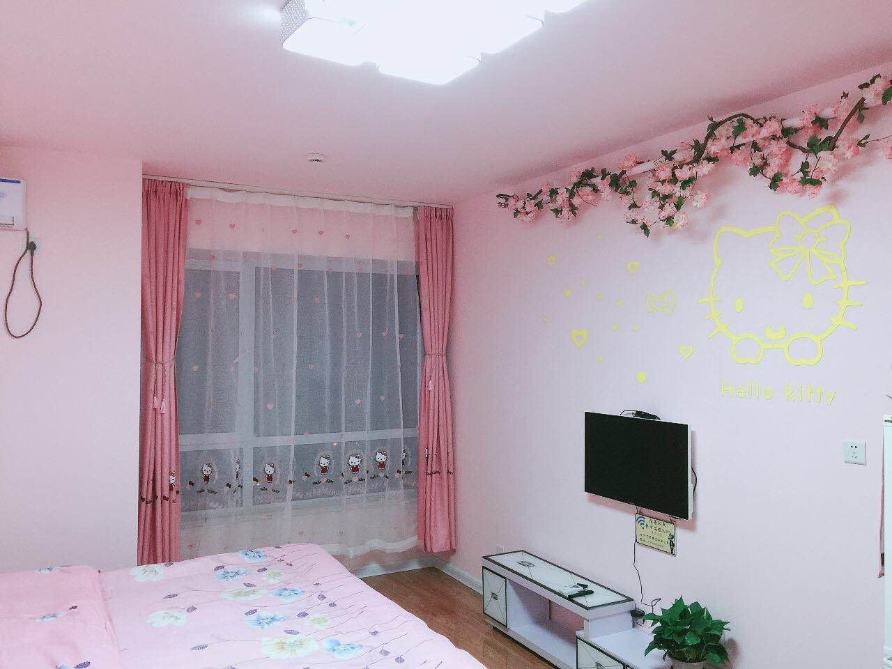 浪漫KITTY猫主题房
