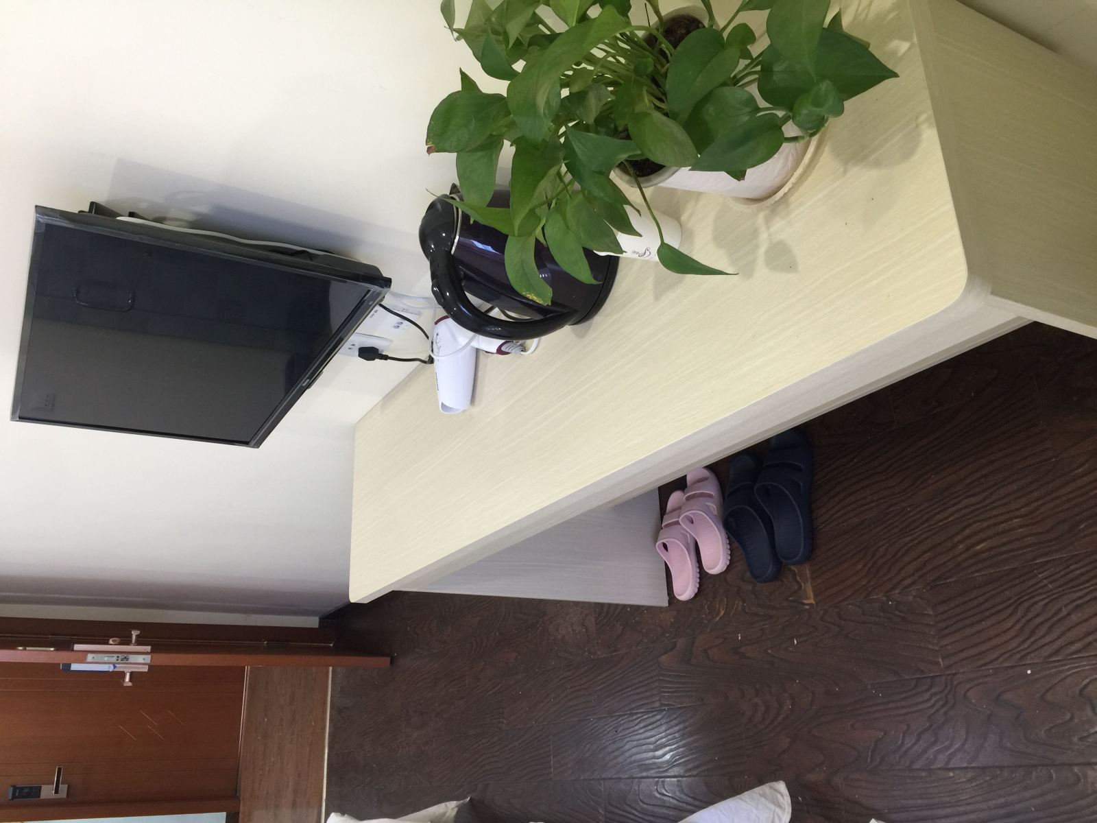 经济特惠大床房(公共卫浴)