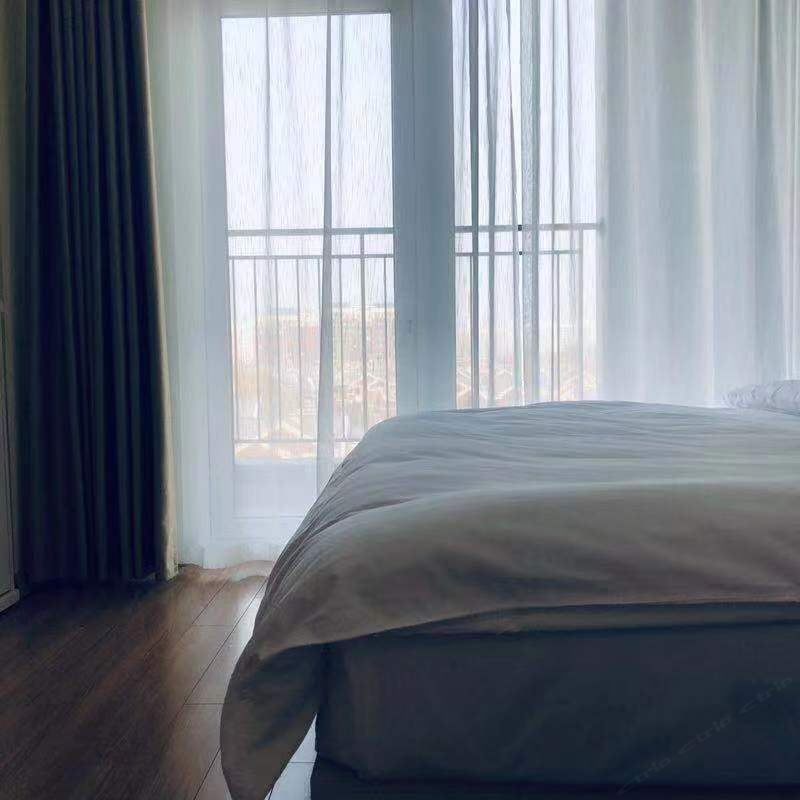豪华大床房