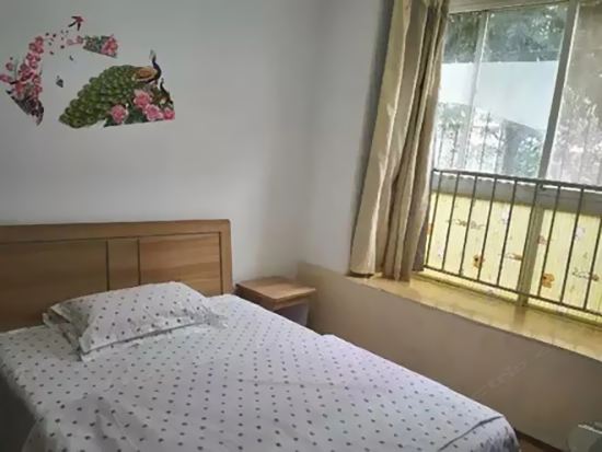舒适大床房