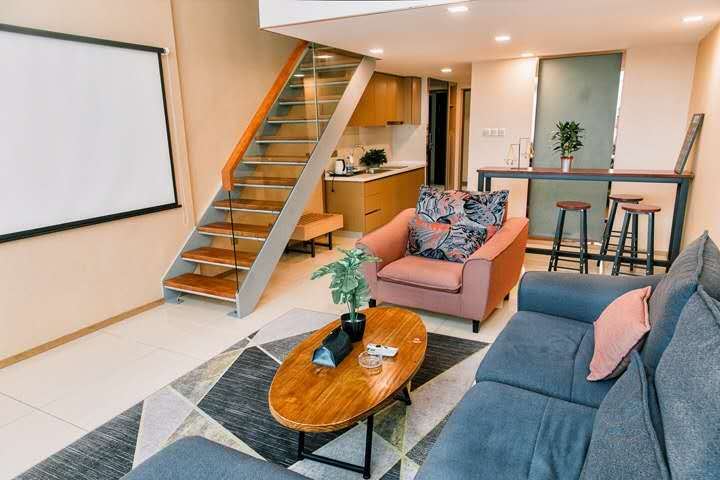 LOFT现代轻奢影院大床套房