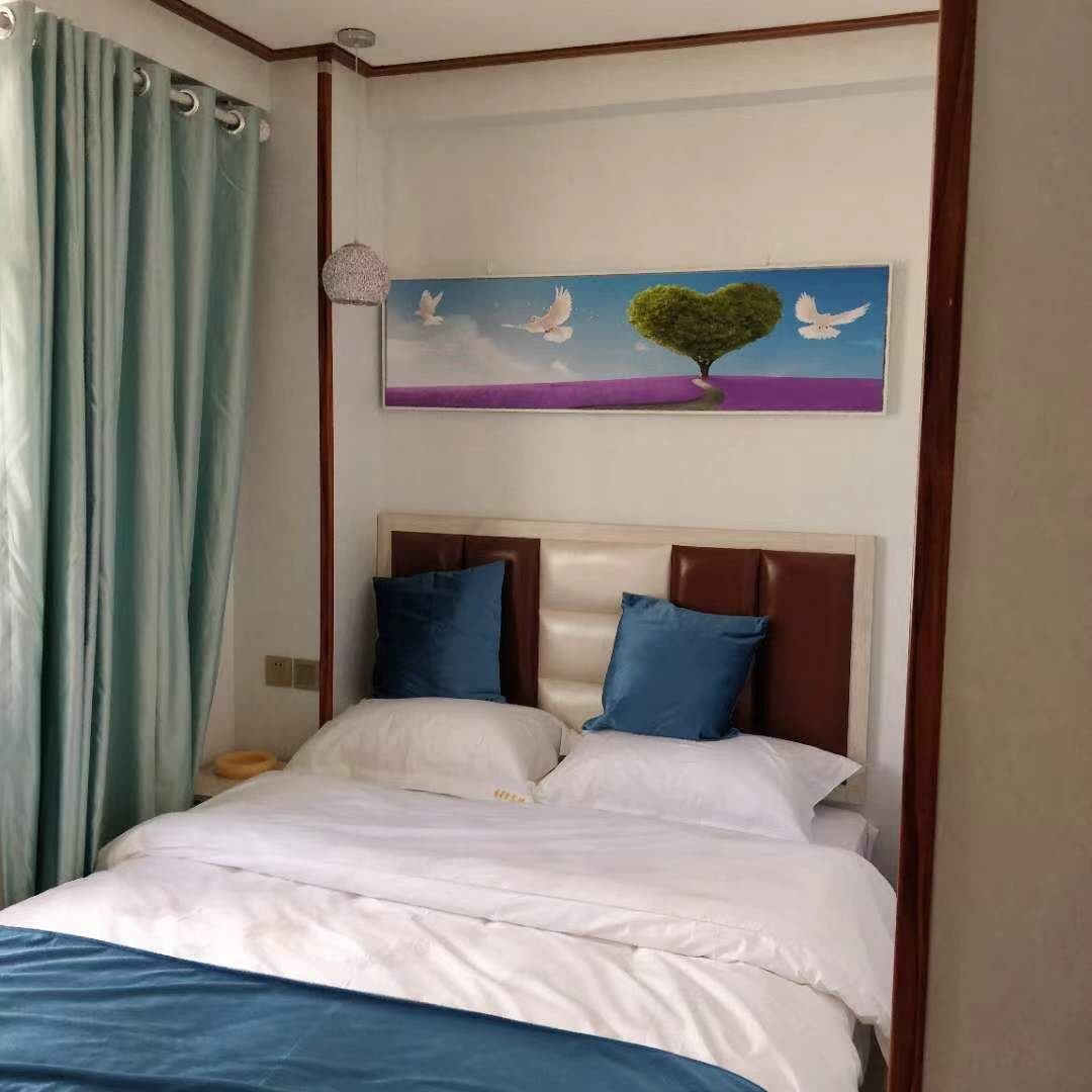 经济大床房