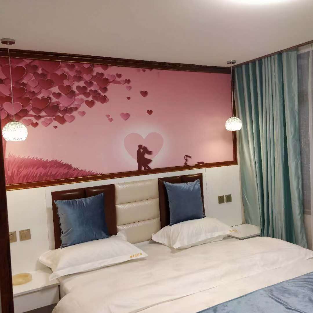 豪华大床房