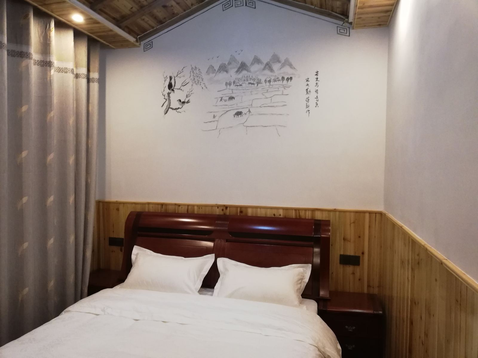 豪华大床房