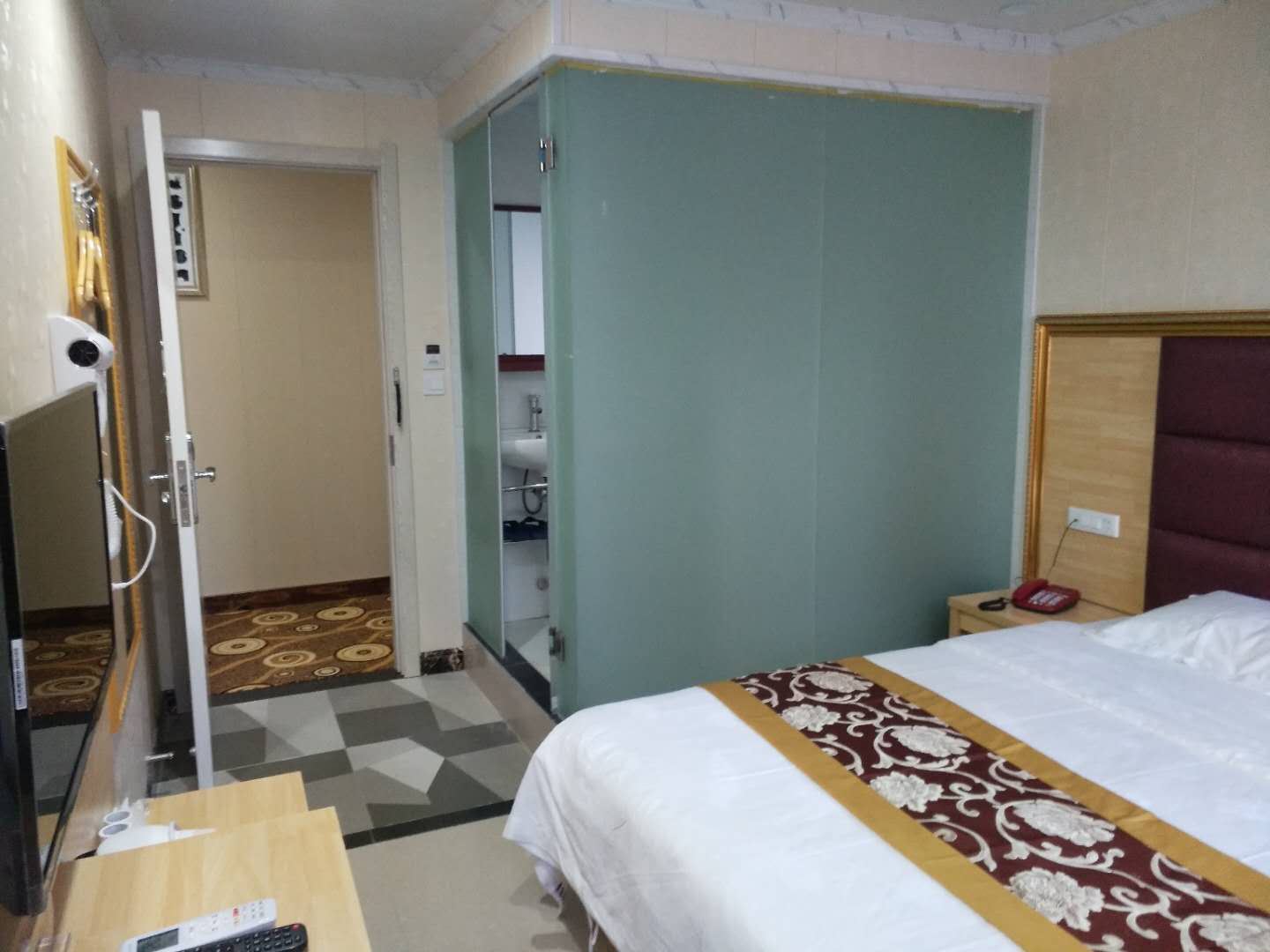 豪华大床房