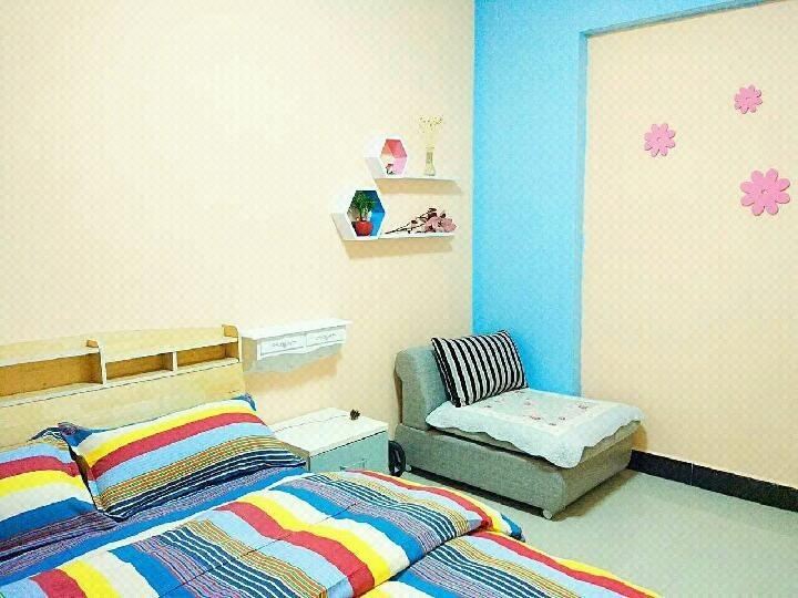 情侣大床房