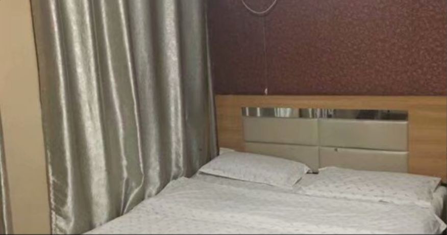 豪华大床房