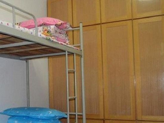 女生6人间床位房