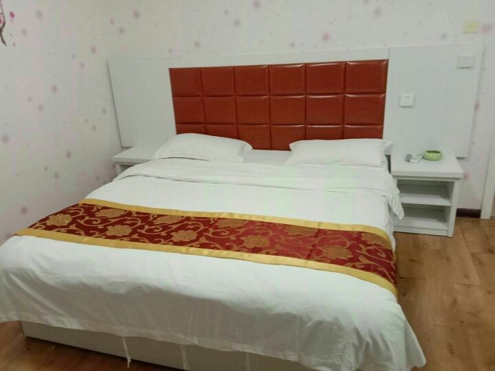 豪华大床房