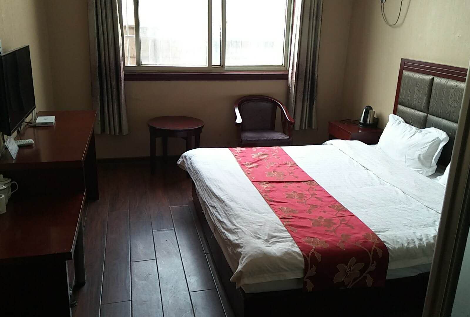 豪华大床房