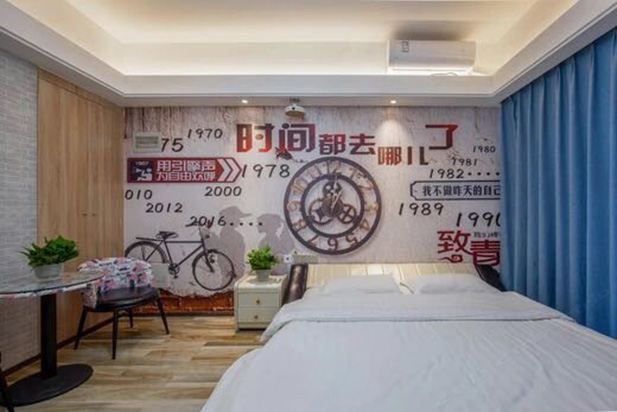 致青春观影房