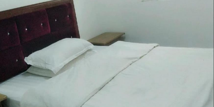 经济大床房