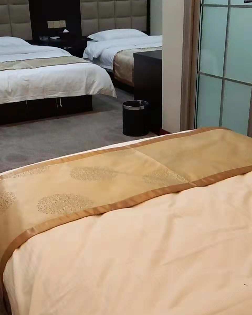 豪华三人间