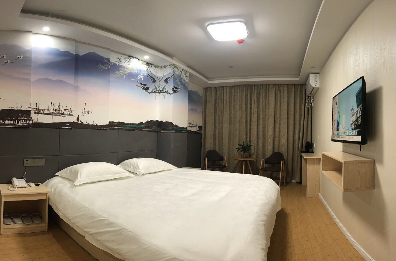 高级大床房