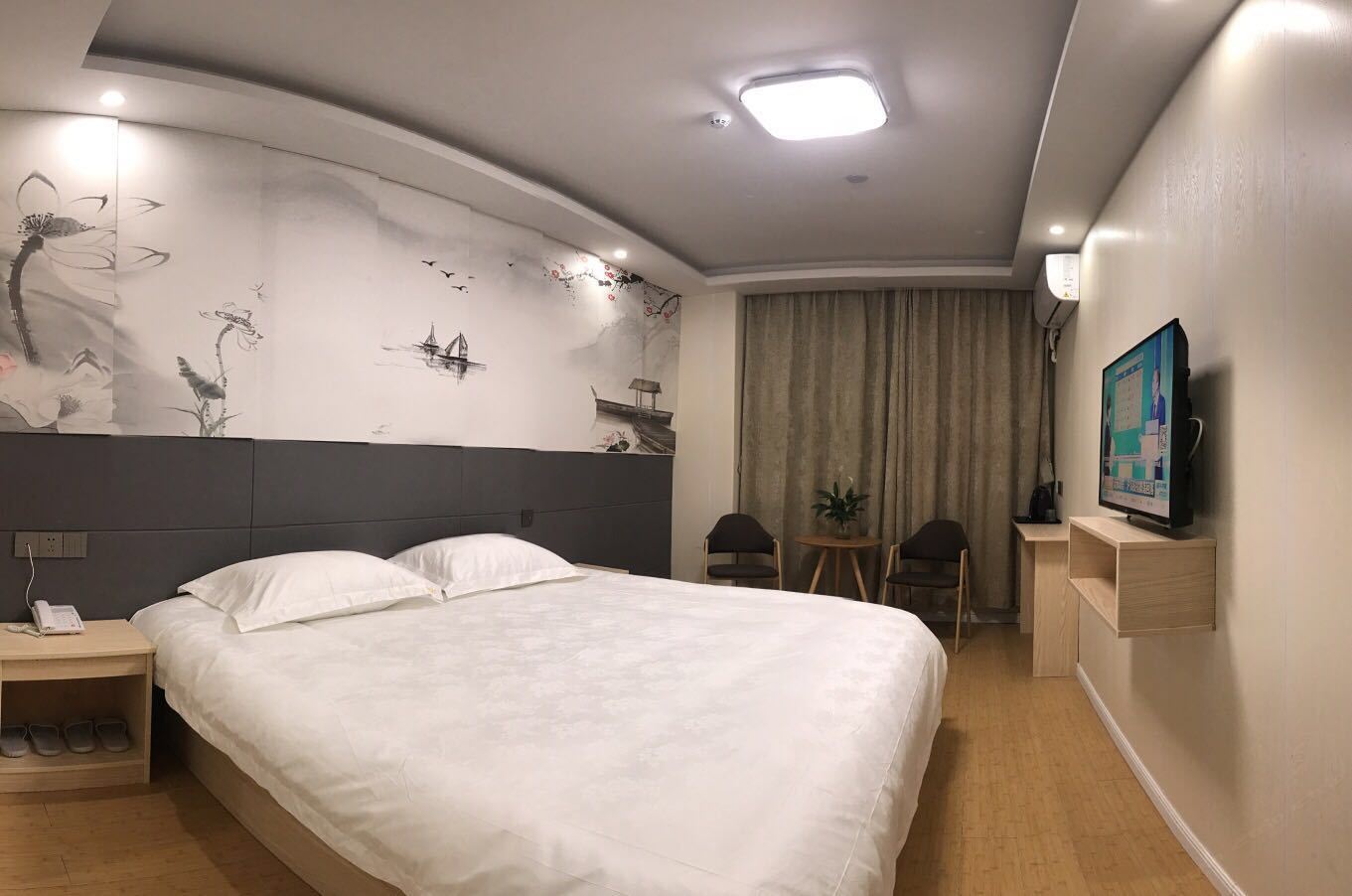 高级大床房