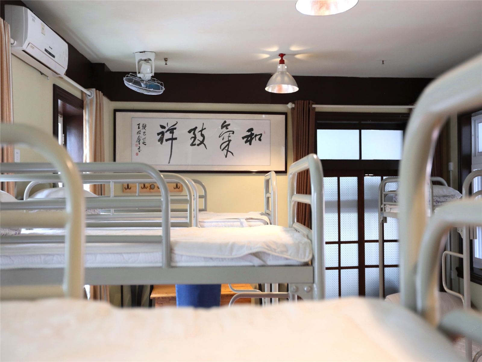 男女混合十二人间(公共卫浴)