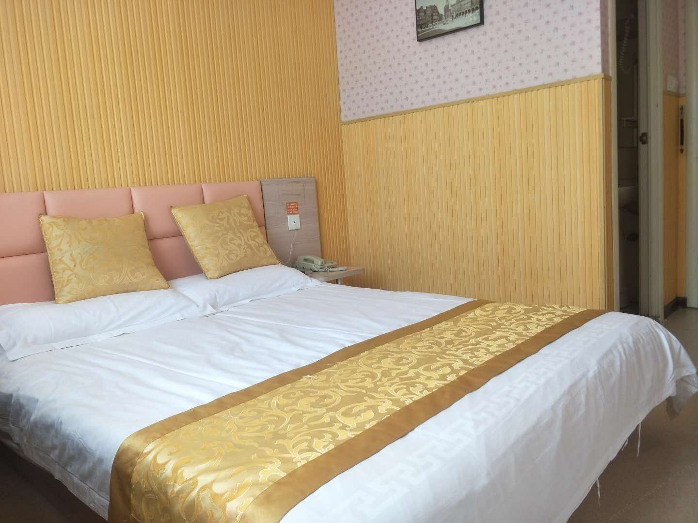 商务大床房