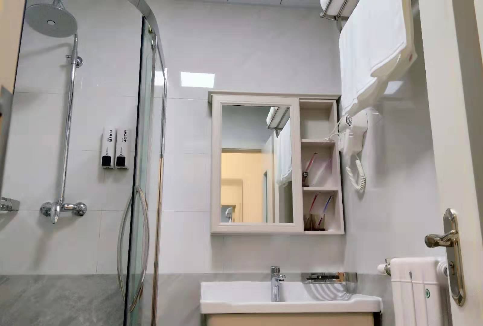 高级大床房