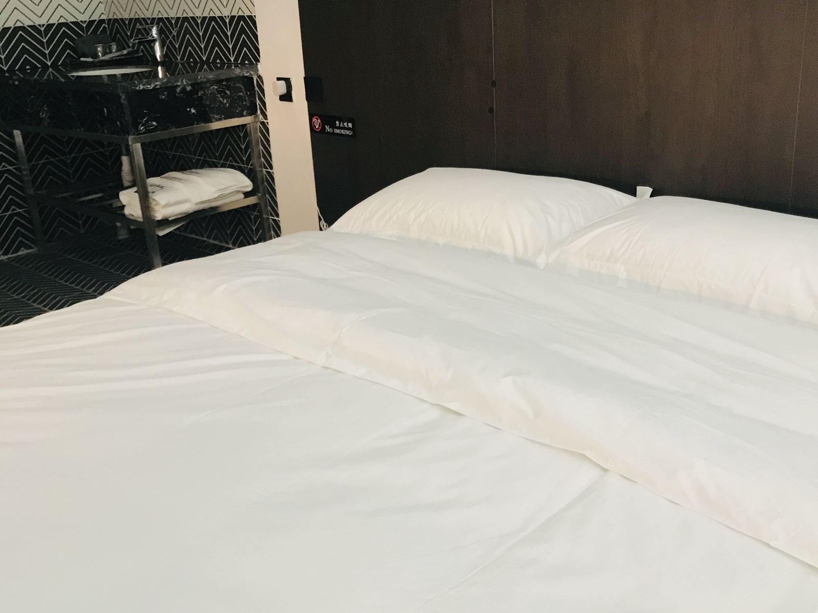 度假电影Loft烛光晚餐套房