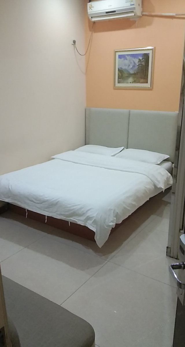 标准大床房