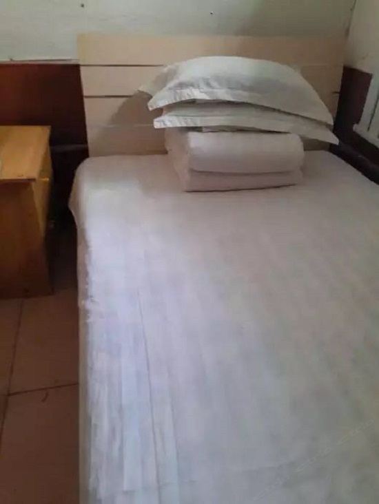 普通单人间