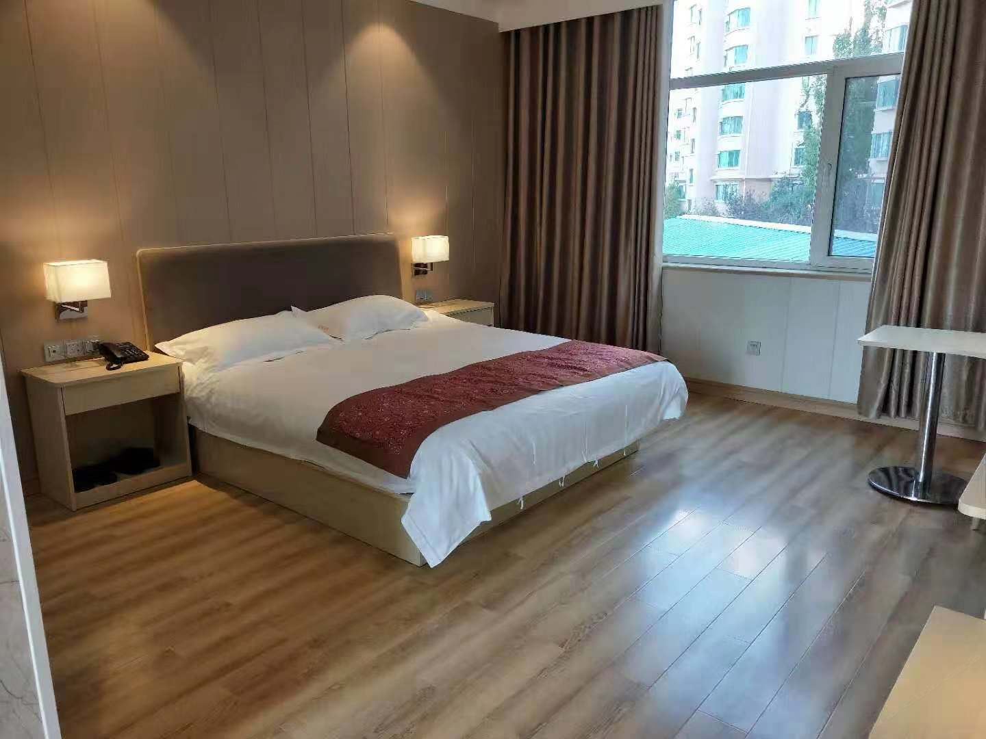 商务大床房
