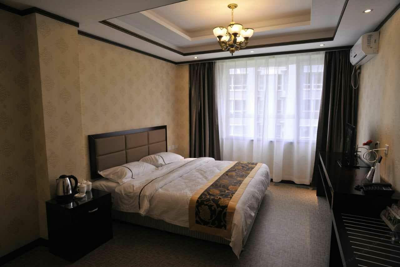 豪华大床房