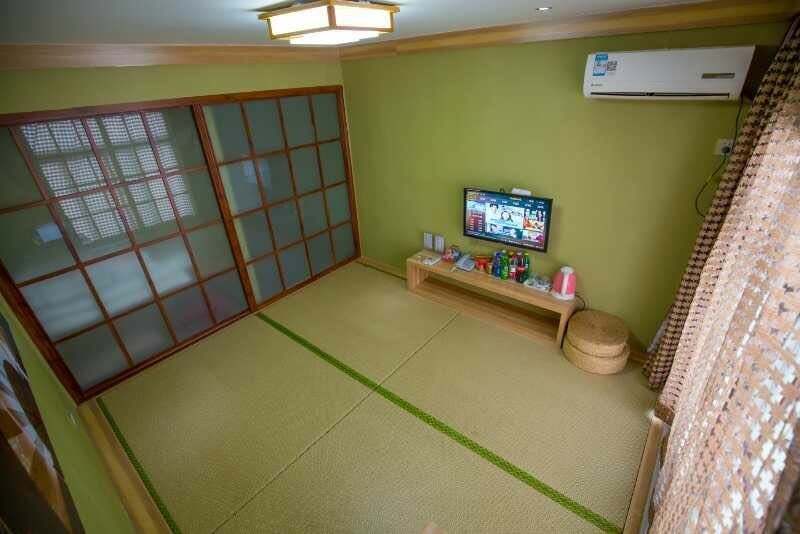 日式榻榻米房