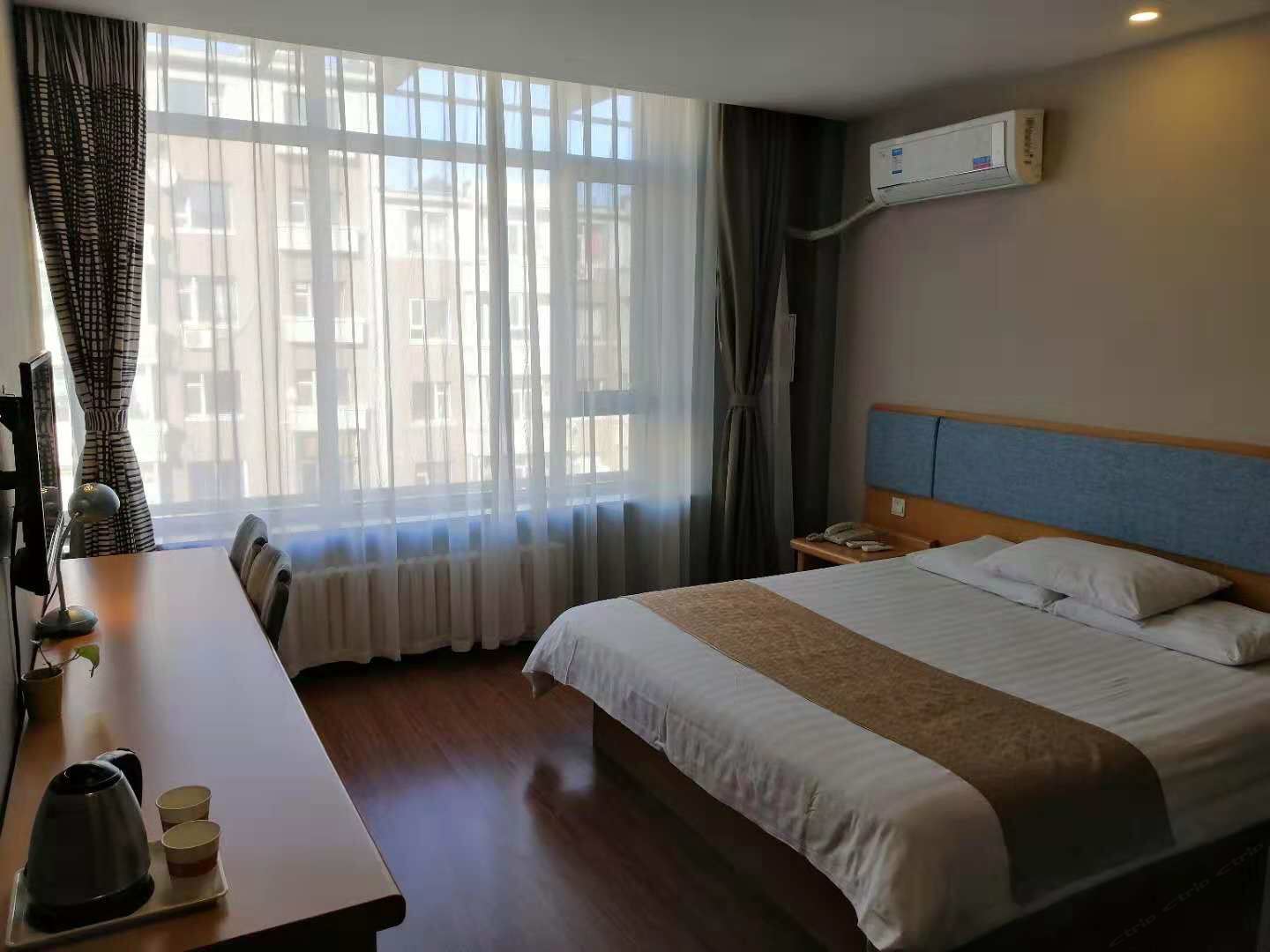 商务大床房