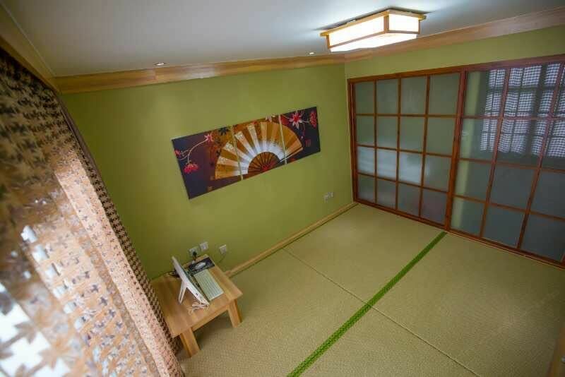 日式榻榻米房