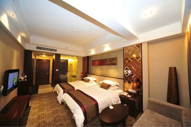 假日温馨双床房